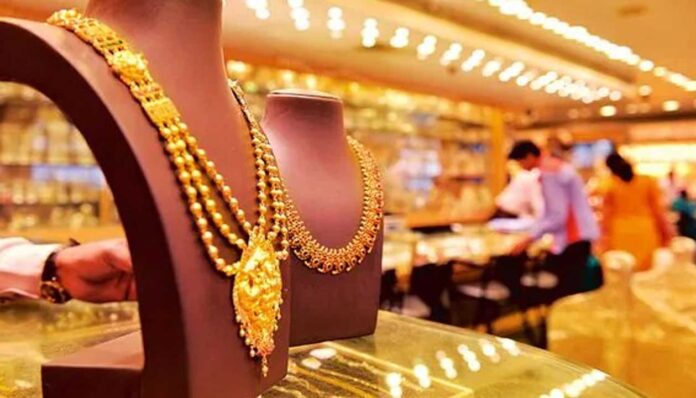 Today Gold Price | అతివలకు మళ్లీ షాక్​ ఇచ్చిన గోల్డ్.. ఈ రోజు ఎంత పెరిగిందంటే..