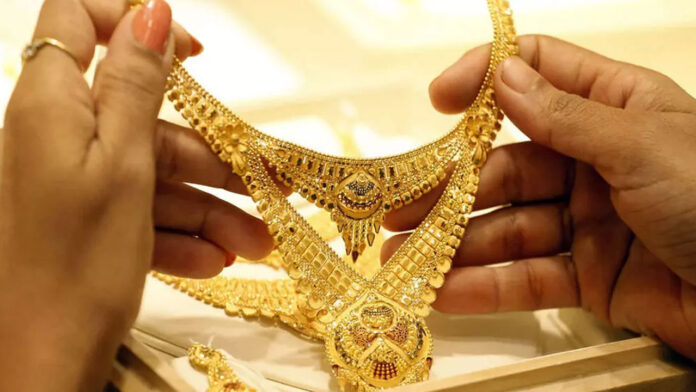 Today gold price | బంగారం కొనాల‌నుకునే వారికి గుడ్ న్యూస్.. ఎంత త‌గ్గిందంటే..!