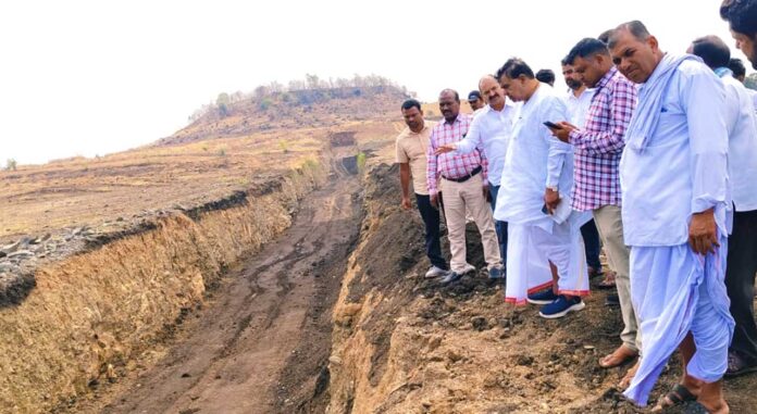 jakora-lift MLA Pocharam Srinivas Reddy