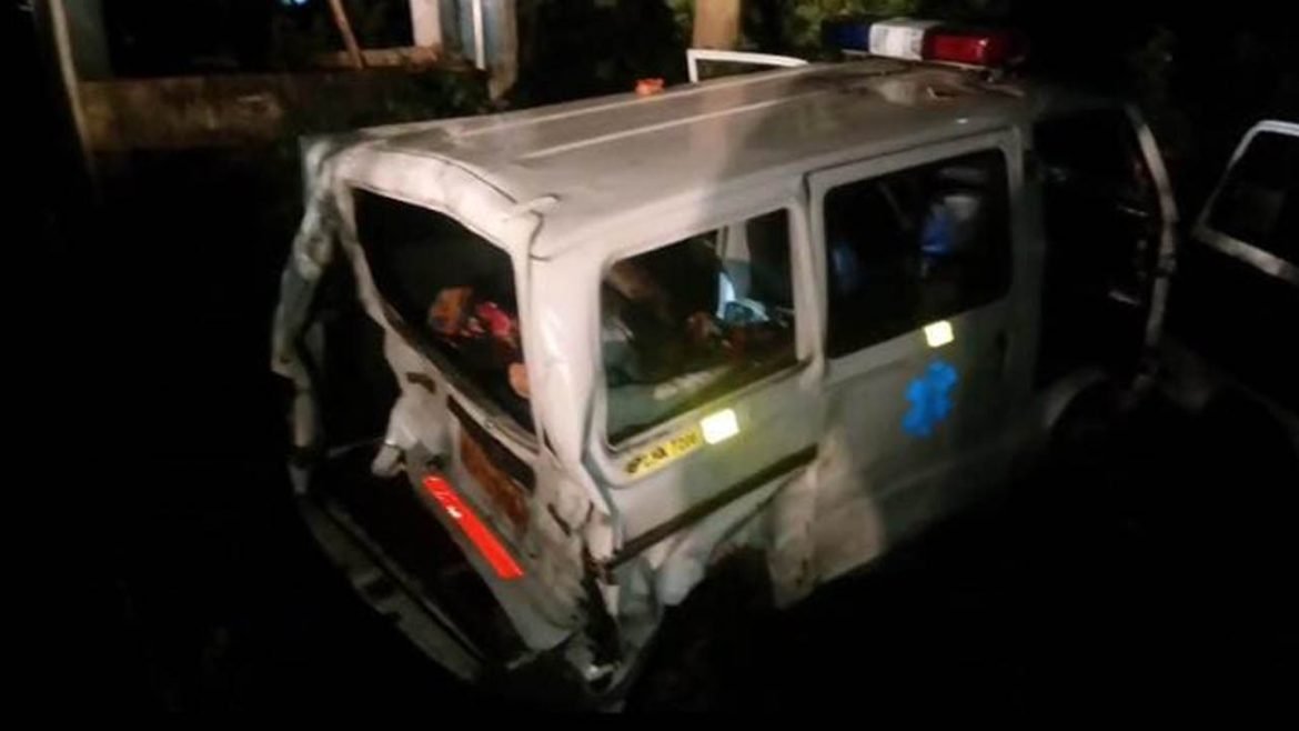 Ambulance | అంబులెన్సును ఢీ కొట్టిన లారీ.. పేషెంటుకు గాయాలు