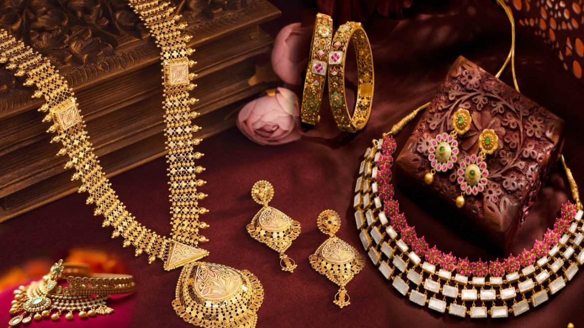 Today Gold Prices | ఆకాశమే హద్దుగా పెరుగుతున్న బంగారం, వెండి ధ‌ర‌లు.. కొనాలంటేనే భయపడే పరిస్థితి!