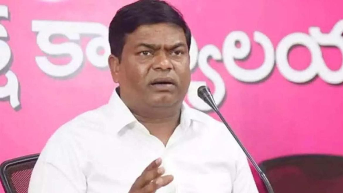 Former MLA Jeevan Reddy | సీపీ సజ్జనార్​కు మాజీ ఎమ్మెల్యే జీవన్​రెడ్డి మాస్​ వార్నింగ్​!
