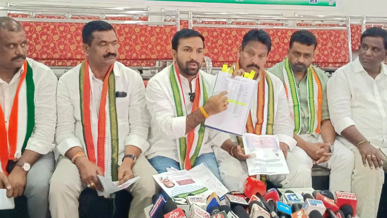 NSUI Sandeep vs KVR | కామారెడ్డిలో అల్లకల్లోలం సృష్టించింది ఎమ్మెల్యేనే..: ఎన్ఎస్యూఐ జిల్లా అధ్యక్షుడు ఐరేని సందీప్